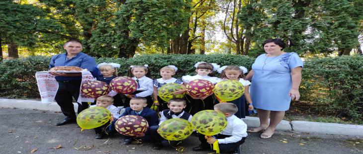 святкова лінійка "День знань"